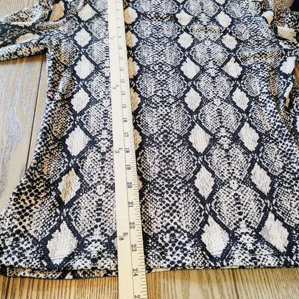 NEW Evereve Sunday In Brooklyn Top L Black Snake Print Knit Puff Sleeve Pullover - Picture 11 of 11